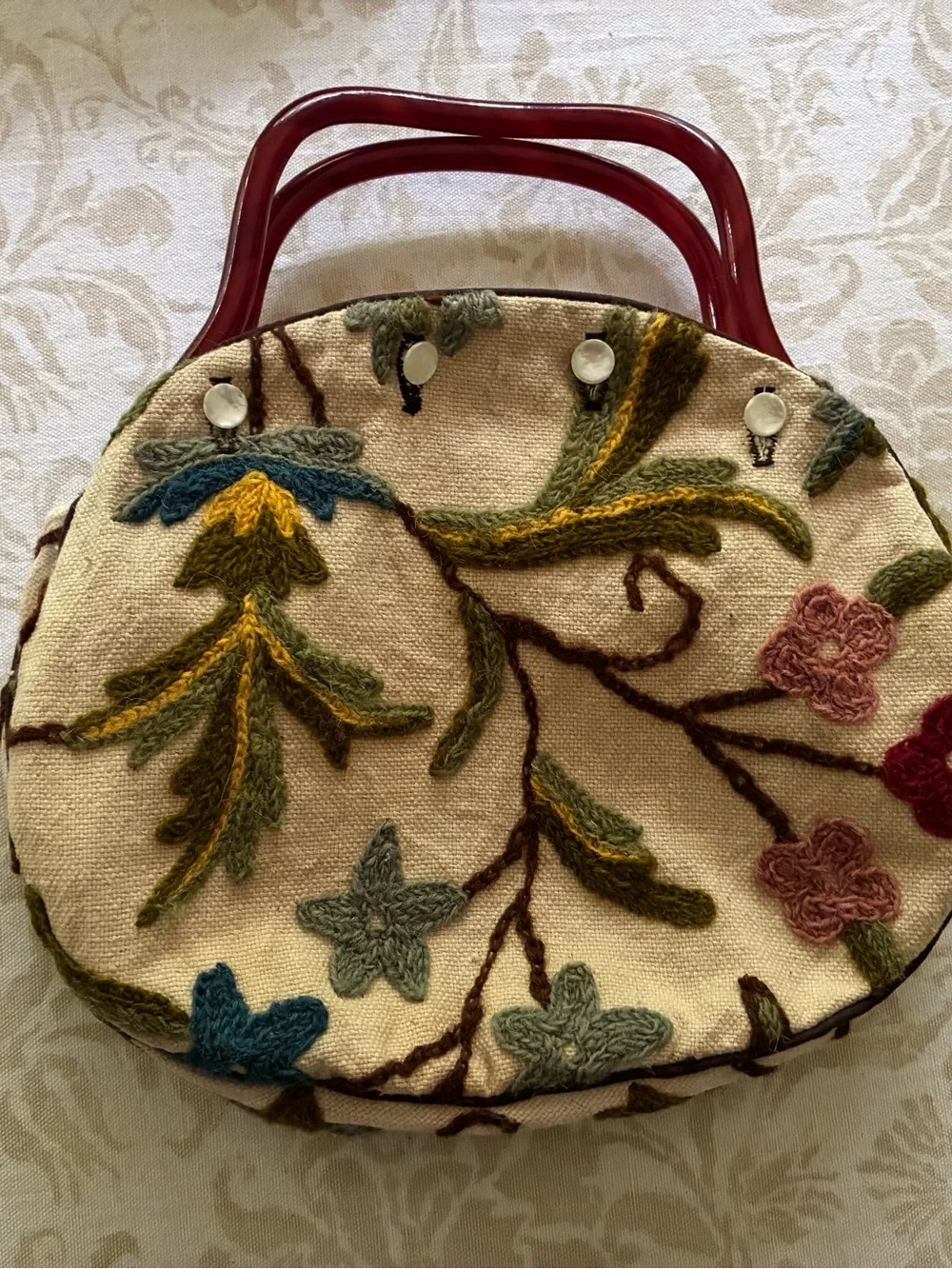 De’Lanthe Bermuda Bag Embroidered Floral Wool Cover Lucite Handle 1970s Vintage